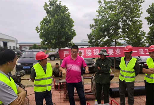 ����ܘI(y��)����(j��)��䓳�ʩ���F(xi��n)��(ch��ng)�M(j��n)�зǽ���(PE)�ܵ����b��Ӗ(x��n)