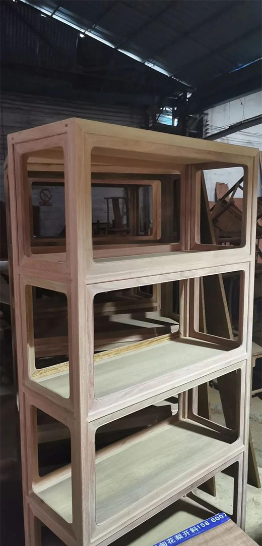 緬甸花梨書架，呈現(xiàn)一件紅木家具完美的詮釋