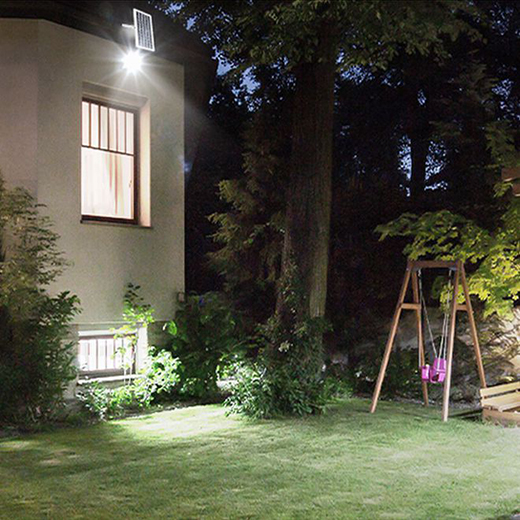 公牛推出太陽能戶外燈，照亮一整個庭院