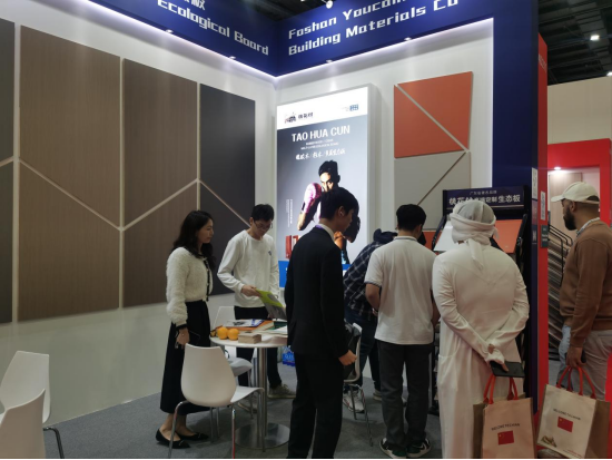 桃花村板材閃耀迪拜世貿(mào)中心，以匠心品質(zhì)征服國(guó)際市場(chǎng)