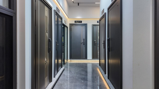 東莞中堂大商李小平：逆勢(shì)破局，擴(kuò)建“鋼亦美”開啟創(chuàng)業(yè)新征程